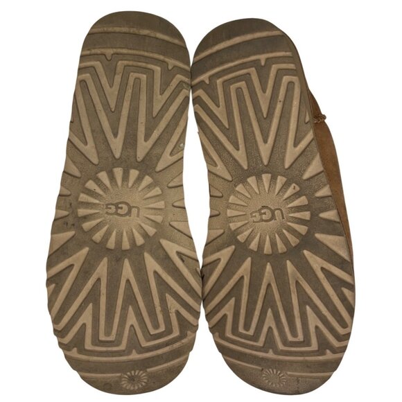 UGG Classic Short Boots Chestnut Suede Size 9 Genuine Sheepskin Cozy Winter Must - Picture 8 of 8